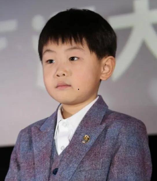 张峻豪母亲爆料了吗视频,事件真相究竟如何？