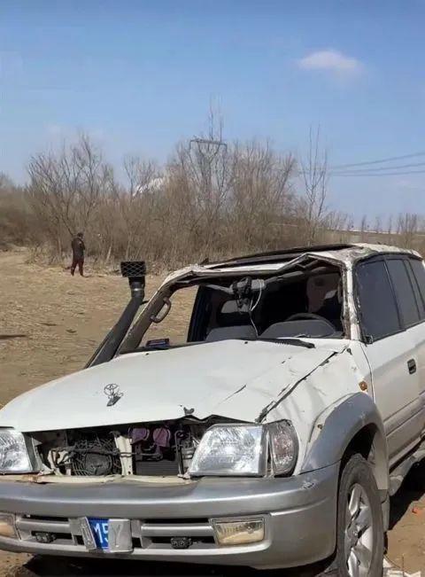 网红p越野车事故,揭秘极限驾驶背后的危险瞬间